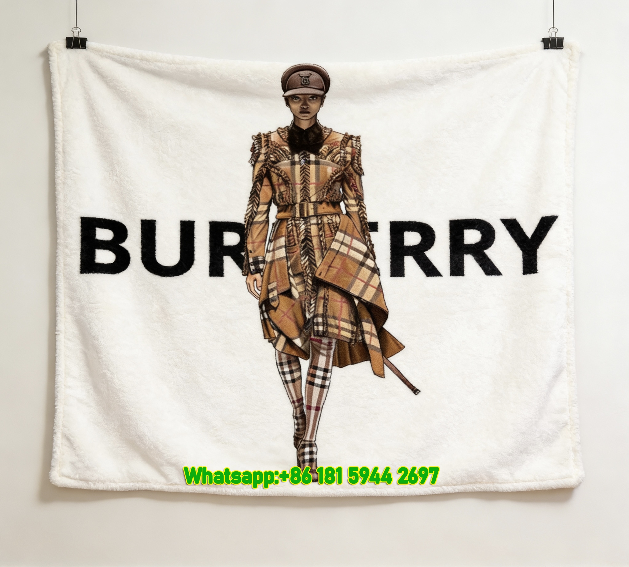 Burberry Plaid Flannel Throw Blanket for Sofa & Wall Decor B086